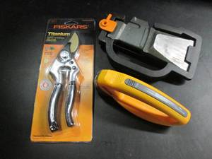 lot 137 image: Fiskars Axe Head in Casing, Fiskars...