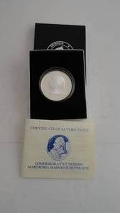 lot 27 image: 1732-1982 George Washington Commemorative Medal .999 Fine Silver
