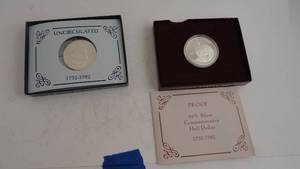 lot 30 image: 2- 250th Anniversary George Washington Silver Commemorative 12 dollars