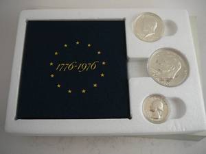 lot 45 image: 1776-1976 Eisenhower, Kennedy, Washington Set