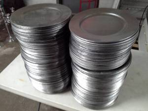 lot 134 image: Lot of (Approximately 200) Tabletop Classics Silver Leaf Plain Round Charger Plate 13in.