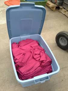 lot 150 image: Lot of (109) Hot Pink Spandex Chair Bands