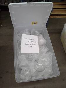 lot 372 image: Lot of (32) Small 4in. Bubble Bowl Vase
