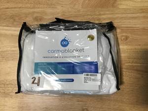 lot 21 image: Weighted Blanket- 5lbs white double-stitched weighted blanket 36x48 (New)
