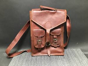 lot 44 image: Genuine Leather Messenger Bag