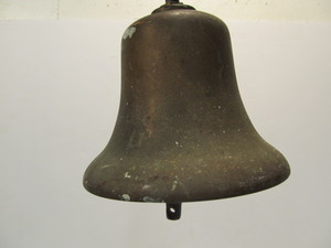 lot 15 image: Vintage Heavy Solid Brass Dinner Bell