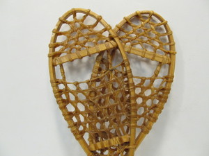 lot 16 image: Pair of Vintage Mini 16 Snowshoes