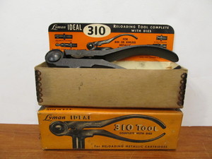 lot 18 image: Vintage IDEAL Reloading tool wOriginal Box