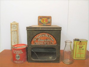 lot 31 image: Lot of Vintage Advertising 