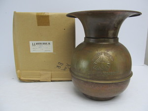 lot 99 image: Vintage 1970s Heavy Brass Redskin Chewing Tobacco Advertising Spittoon wOrig Box