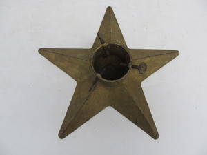 lot 77 image: Antique Cast Iron Star Christmas Tree Stand