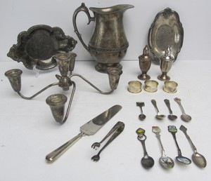 lot 76 image: Group of Vintage Sterling Silver & Silver Plated Items