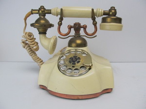 lot 140 image: Vintage Rotary Dial Princess Telephone