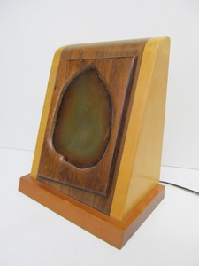 lot 204 image: Excellent Hand Made Glowing Sliced Agate Lamp 