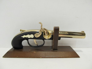 lot 184 image: Vintage Flintlock Pistol Cigarette Lighter wStand