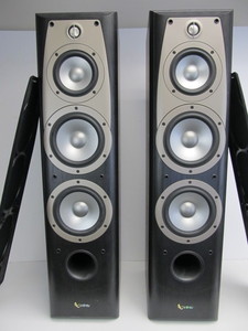 lot 195 image: Infinity Alpha 40 Tower Speakers