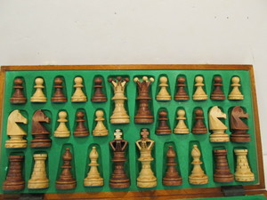 lot 225 image: Nice Vintage Portable Chess Board wWood Pieces