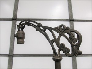 lot 232 image: Nice Antique Wrought Iron Bridge Floor Lamp