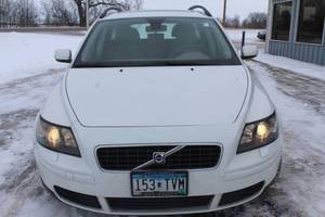 lot 4855 image: 2006 Volvo V50