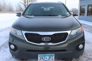 lot 4857 image: 2011 Kia Sorento - 2 Owners -