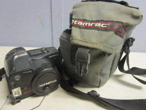 lot 118 image: OLYMPUS FILM CAMERA, WITH INFINITY SUPER ZOOM LENS