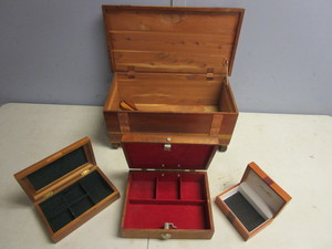 lot 134 image: CEDAR CHEST, JEWELRY BOXES