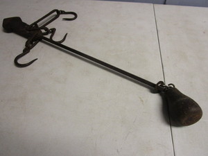 lot 138 image: VINTAGE FISH SCALE
