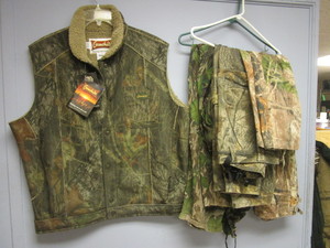 lot 155 image: GAMEHIDE CAMO FLEECE VEST, XL,  CABELAS AND GANDER MT. CAMO PANTS, MORE
