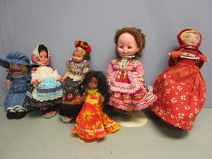 lot 170 image: VINTAGE DOLLS FROM AROUND THE WORLD