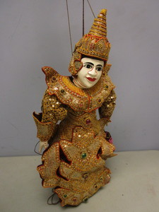 lot 172 image: VINTAGE ORIENTAL MARIONETTE