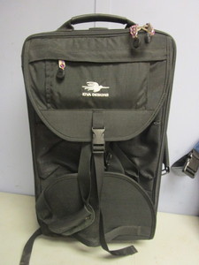 lot 180 image: KIVA DESIGNS SUITCASE, ALUMA SPORT LOCKABLE CARRYING CASE, PORTABLE CHAIR