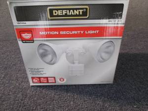 Defiant 180 Degree White Motion-Sen...