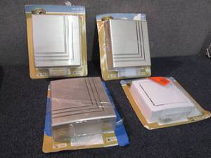4 Hampton Bay Door Bells open box Y...