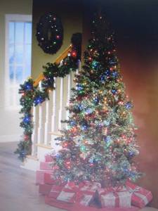 Prelit Tree, Wreath and Garland Set...