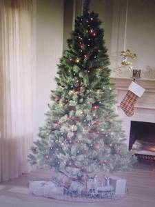 Pre-Lit Traditional Tree 6.5 ft ope...