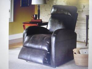 Powered Lift Recliner openbox Retai...