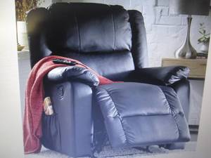 Massage Recliner open box Retail $4...