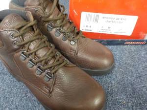 lot 36 image: Waterproof Walking Comfort Sole New...