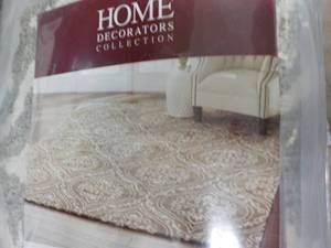 lot 62 image: Home Decorators Collection 8 x 10...