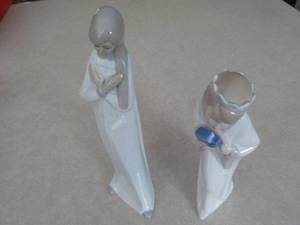 lot 79 image: Lladro and Cascades Figurines...