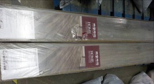 lot 91 image: 2 Cases Home Decorators Collection ...