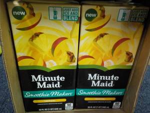 lot 150 image: Case of 8 - 32 oz  Minute Maid Smoo...