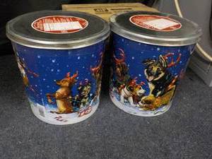 lot 174 image: set of 2 Holiday Tins of Popcorn, C...