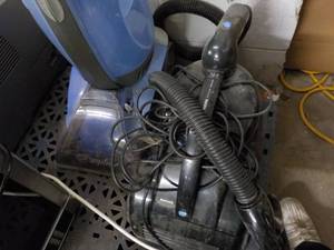 lot 232 image: Hoover Carpet Cleaner and Hepa Vacu...
