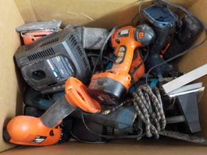 lot 255 image: Box of tools untested...