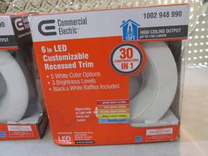 lot 44 image: Lot of 2 6 LED Customizable Recess...