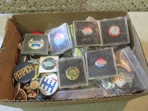 lot 118 image: Large Vintage Button Collection  RM...