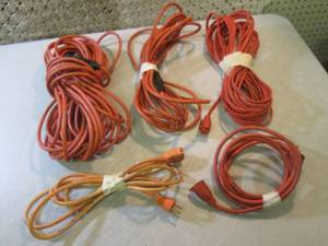 lot 157 image: Lot of 5 Extension Cords  RM2...