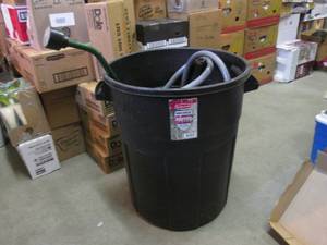 lot 176 image: Rubbermaid 20 Gallon Trash Can, Gar...