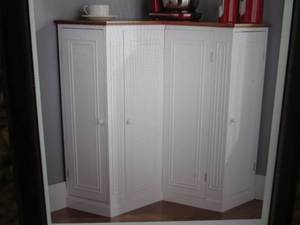 lot 189 image: Corner Storage Cabinet in White Ope...